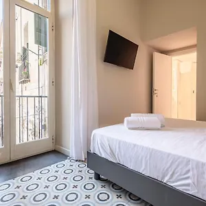 maria-theresa-rooms-garden.hotels-amalfi.com/